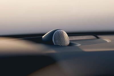 ボルボXC90 Ultra T8 AWD Plug-in hybrid Black Edition:Bowers & Wilkinsハイフィディリティ・オーディオシステムは19スピーカー、サブウーファー付