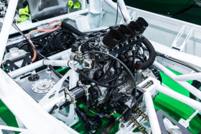 AMEND プレデター：ミッドシップされるエンジンは初代ハヤブサのW701型1300ccで、最高出力175psを発生