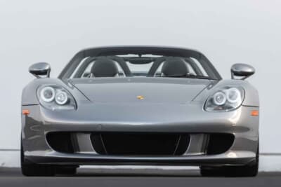 308万5000ドル（邦貨換算約4億8100万円）で落札されたポルシェ「カレラGT」（C）Courtesy of RM Sotheby's