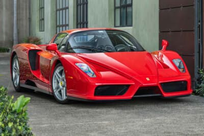 930万ドル（邦貨換算約14億4580万円）で落札されたフェラーリ「エンツォ フェラーリ」（C）Courtesy of RM Sotheby's
