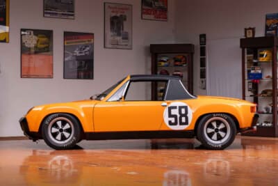 98万5000ドル(邦貨換算約1億5122万円)で落札されたポルシェ「914/6R」(C)Courtesy of RM Sotheby's