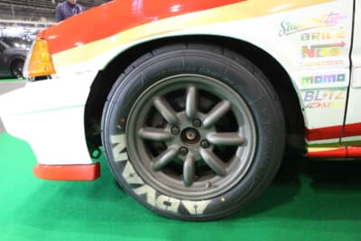 ホンダ シビック(E-AT):ホイールはワタナベ14インチにヨコハマA050を装着