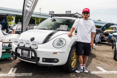 VWビートル：今回の車両を製作したLUDIXの高木さん。ニュービートルの新たな楽しみ方を提案する仕掛け人だ