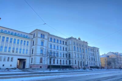 国立ケムニッツ大学は趣があり、立派な校舎