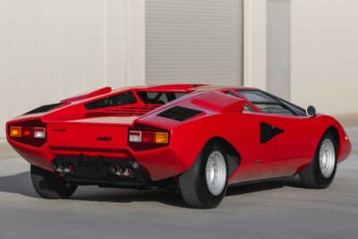 11万2000ドル（邦貨換算約1億7400万円）で落札されたランボルギーニ「カウンタックLP400」（C）Courtesy of RM Sotheby's