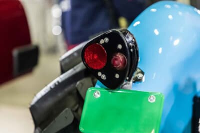 ランボルギーニ 3352R：灯火類は小型でコンパクトに纏められている