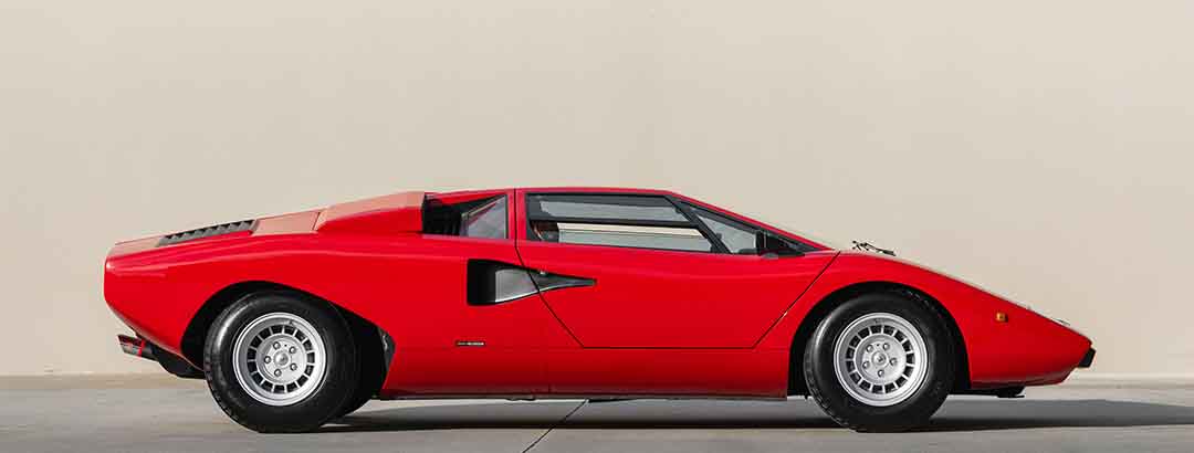 ロッド・スチュワートが25年間所有した「カウンタックLP400」が1億7400万円で落札！ スーパースターが愛した“ペリスコピオ”