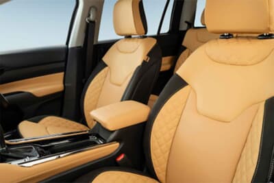 Jeep Commander Track Edition：明るく上質感を漂わすテュペロブラウン/ブラックのインテリアカラー