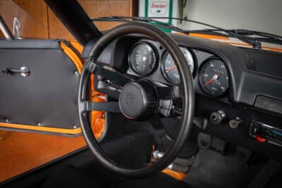 98万5000ドル(邦貨換算約1億5122万円)で落札されたポルシェ「914/6R」(C)Courtesy of RM Sotheby's