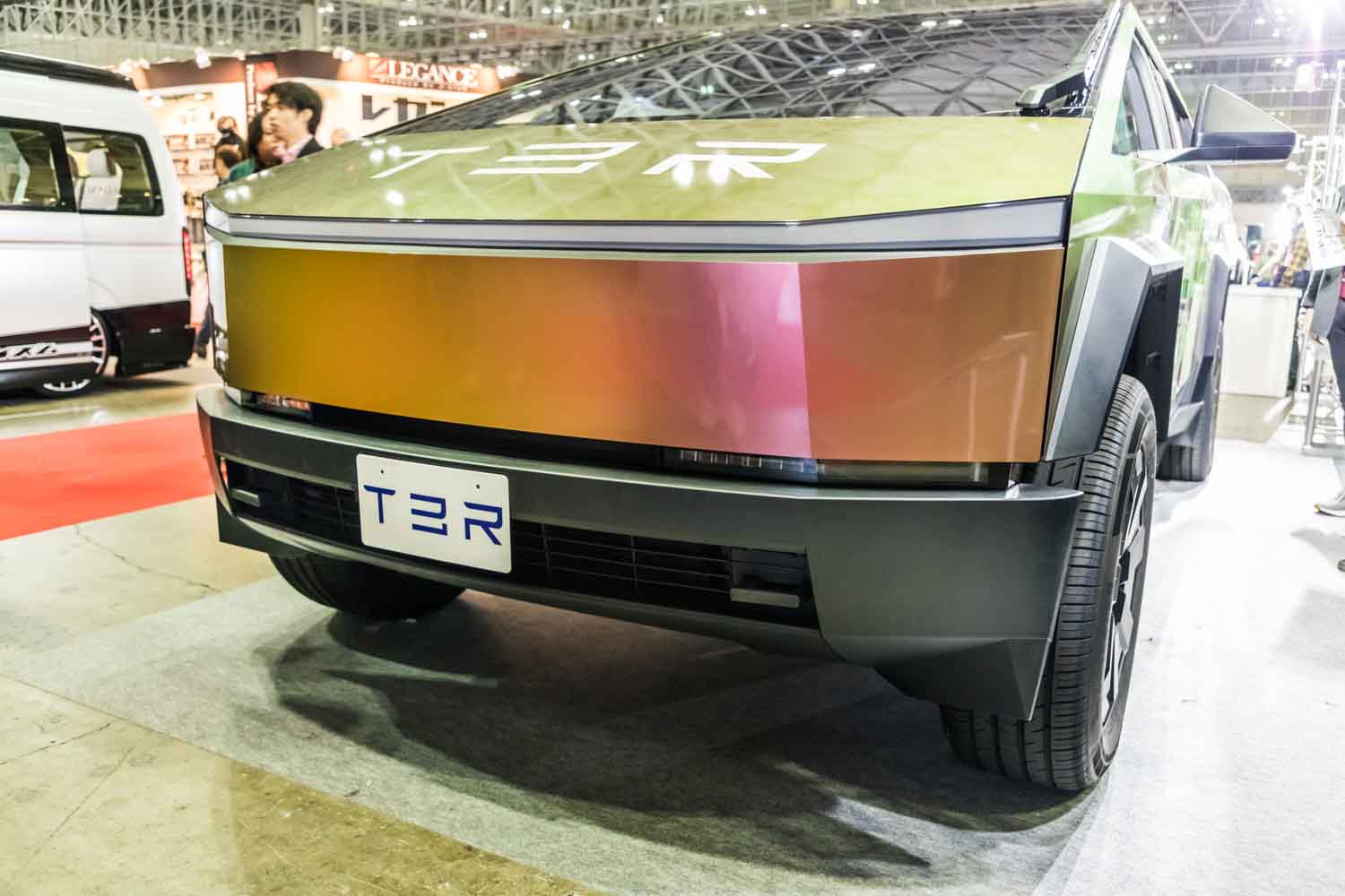 日本上陸！ テスラ「サイバートラック」がオートサロンに降臨！登録不