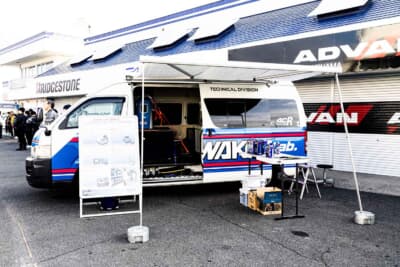 メーカーブースも出展されており、担当者に相談するオーナーの姿も多く見られた