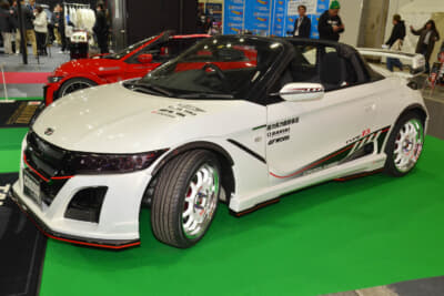 CROSS S660 TYPE-B：こちらは軽スポーツカー用パーツの老舗テイクオフのデモカー