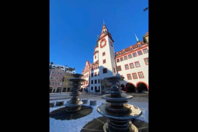 新市庁舎の前の広場もステキです