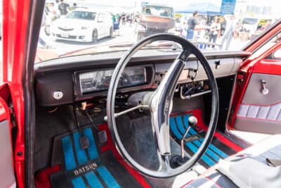 ダットサン トラック