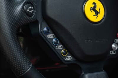 930万ドル（邦貨換算約14億4580万円）で落札されたフェラーリ「エンツォ フェラーリ」（C）Courtesy of RM Sotheby's