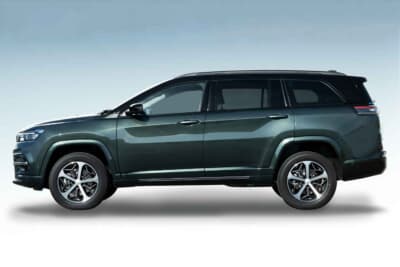 Jeep Commander Track Edition：全長4770mm×全幅1860mm×全高1730mmの3列シートSUV