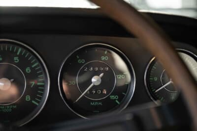 11万2000ドル（邦貨換算約1740万円）で落札されたポルシェ「911」（C）Courtesy of RM Sotheby's