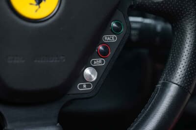 930万ドル（邦貨換算約14億4580万円）で落札されたフェラーリ「エンツォ フェラーリ」（C）Courtesy of RM Sotheby's