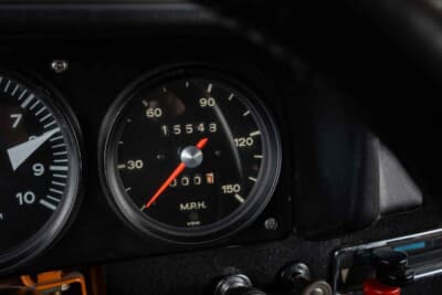 98万5000ドル(邦貨換算約1億5122万円)で落札されたポルシェ「914/6R」(C)Courtesy of RM Sotheby's