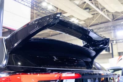 GRヤリス Sébastien Ogier 9x World Champion Edition：専用設計の大型ウイング。高速域での安定したハンドリングを約束する