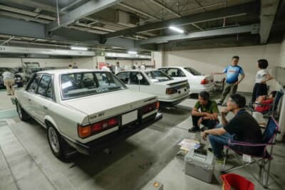 トヨタ セリカ カムリ 2000GT：同じ志を持つ仲間と語らうひととき。これこそが、苦労してクルマを蘇らせたオーナーだけが味わえる至福の時間だ