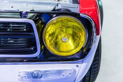 日産 サニートラック：マーシャルのヘッドライトを取り付けている