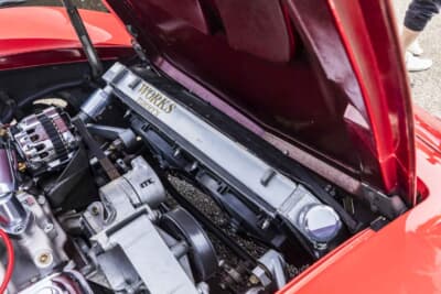 シボレー コルベットC3コンバーチブル：エンジンはオリジナルではなかったため、こちらも約20年前にコルベット用アルミヘッドを入手してリフレッシュ。街乗りしやすいスペックに仕上げてある