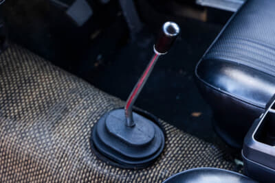日産 510型 ブルーバード SSS：トランスミッションは4速MT