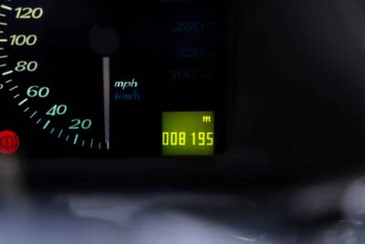 880万5000ドル(邦貨換算約13億7010万円)で落札されたフェラーリ「F50」(C)Courtesy of RM Sotheby's