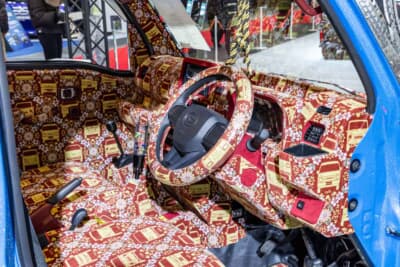 ダイハツ ハイゼット トラック PTO ダンプ 大発命:内装を見ると軽自動車とは思えない華やかさが特徴だ