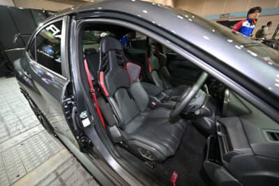 S210 プロトタイプ：レカロ製カーボンバックレストフロントシートを採用する