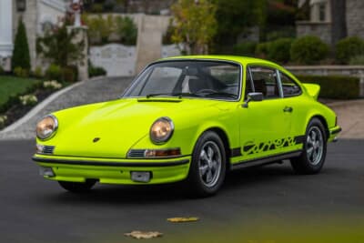72万5000ドル（邦貨換算約1億1300万円）で落札されたポルシェ「911カレラRS2.7」（C）Courtesy of RM Sotheby's
