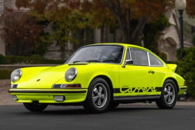 72万5000ドル（邦貨換算約1億1300万円）で落札されたポルシェ「911カレラRS2.7」（C）Courtesy of RM Sotheby's