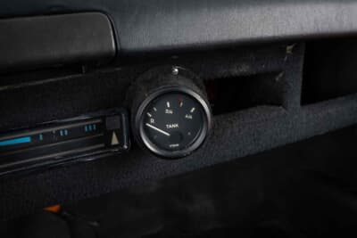 98万5000ドル(邦貨換算約1億5122万円)で落札されたポルシェ「914/6R」(C)Courtesy of RM Sotheby's