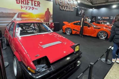 ヴェイルサイドブースには真っ赤なAE86の姿も！