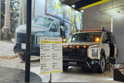 ダンロップブースに展示されていた三菱 デリカD:5