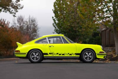 72万5000ドル（邦貨換算約1億1300万円）で落札されたポルシェ「911カレラRS2.7」（C）Courtesy of RM Sotheby's