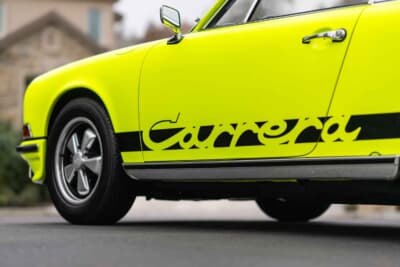 72万5000ドル（邦貨換算約1億1300万円）で落札されたポルシェ「911カレラRS2.7」（C）Courtesy of RM Sotheby's