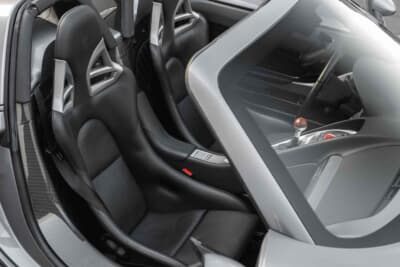 308万5000ドル（邦貨換算約4億8100万円）で落札されたポルシェ「カレラGT」（C）Courtesy of RM Sotheby's