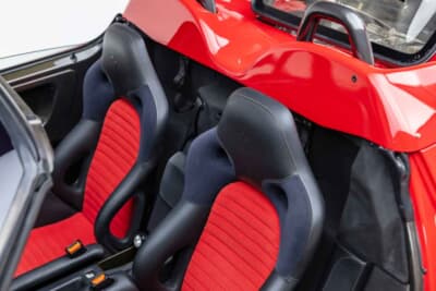 880万5000ドル(邦貨換算約13億7010万円)で落札されたフェラーリ「F50」(C)Courtesy of RM Sotheby's