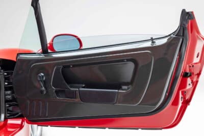 880万5000ドル(邦貨換算約13億7010万円)で落札されたフェラーリ「F50」(C)Courtesy of RM Sotheby's