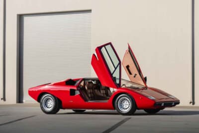 11万2000ドル（邦貨換算約1億7400万円）で落札されたランボルギーニ「カウンタックLP400」（C）Courtesy of RM Sotheby's
