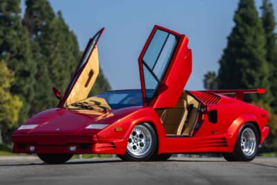 41万7500ドル（邦貨換算約6520万円）で落札されたランボルギーニ「カウンタック25thアニバーサリー」（C）Courtesy of RM Sotheby's