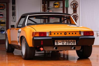 98万5000ドル(邦貨換算約1億5122万円)で落札されたポルシェ「914/6R」(C)Courtesy of RM Sotheby's