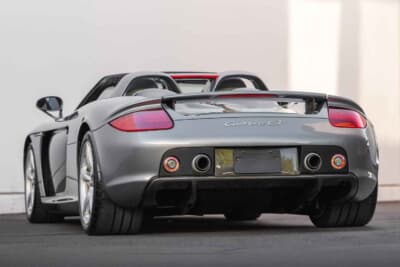 308万5000ドル（邦貨換算約4億8100万円）で落札されたポルシェ「カレラGT」（C）Courtesy of RM Sotheby's