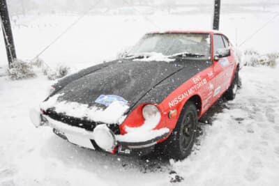 フェアレディZは、雪と氷の上を舞台にしたモンテカルロラリーに参戦していた