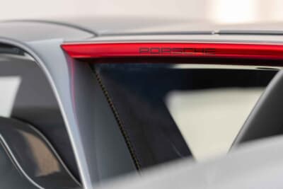 308万5000ドル（邦貨換算約4億8100万円）で落札されたポルシェ「カレラGT」（C）Courtesy of RM Sotheby's