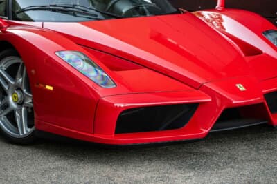 930万ドル（邦貨換算約14億4580万円）で落札されたフェラーリ「エンツォ フェラーリ」（C）Courtesy of RM Sotheby's
