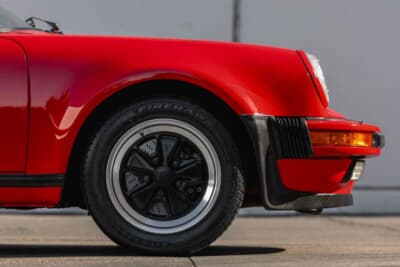 24万800ドル(邦貨換算約3756万円)で落札されたポルシェ「911ターボ」(C)Courtesy of RM Sotheby's