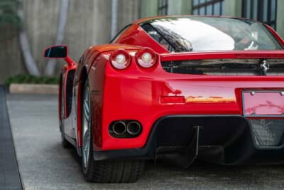 930万ドル（邦貨換算約14億4580万円）で落札されたフェラーリ「エンツォ フェラーリ」（C）Courtesy of RM Sotheby's